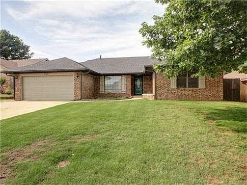 1st image of 313 Kings Canyon Dr
