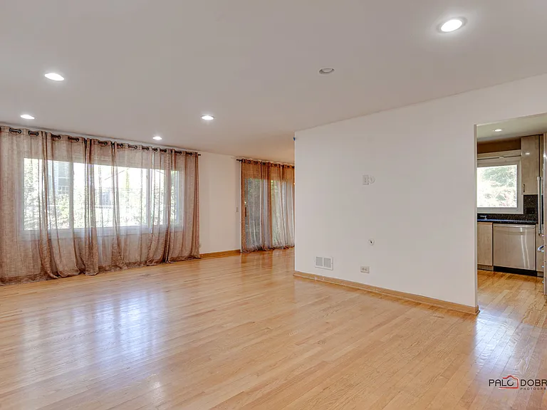 920 Lee Ct — Photo 6