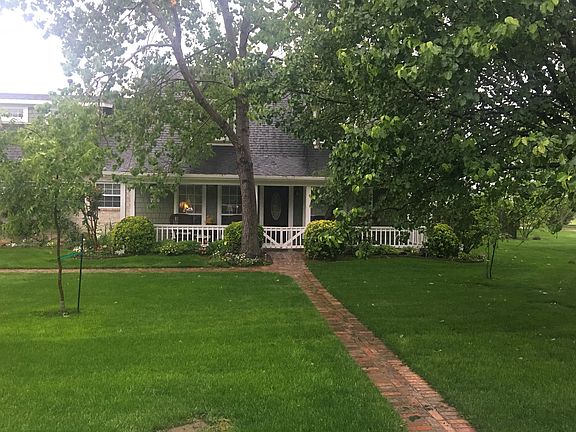 3rd image of 729 Del Dr