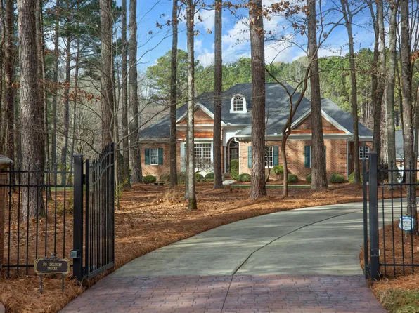 2769 Weaver Hill Dr, Apex, NC 27502