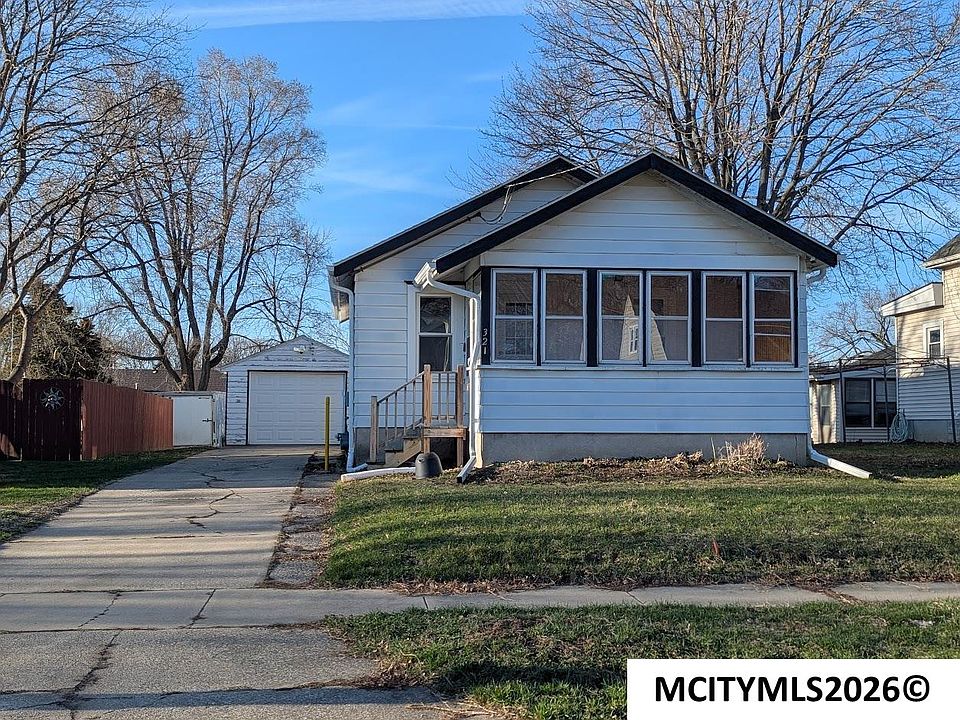 1st image of 321 21st St SE