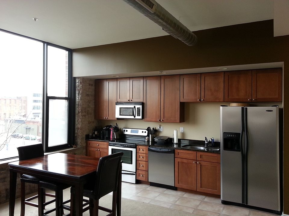 1st image of 78 E Chestnut St #305