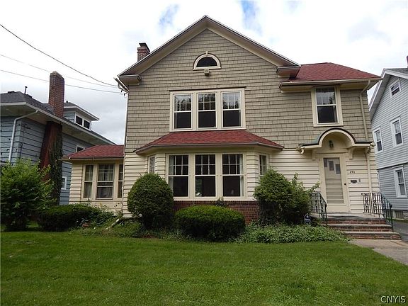 2nd image of 390 Coleridge Ave