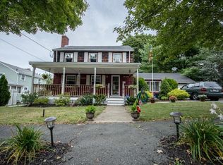 12 Surrey Rd, Salem, MA 01970