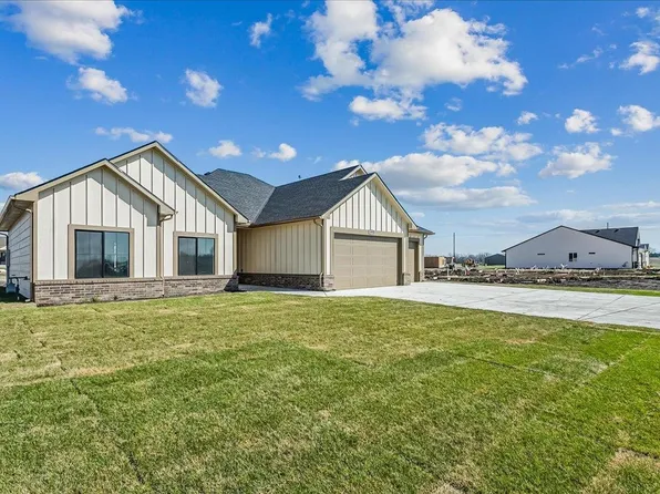 1530 E Appleton St, Valley Center, KS 67147