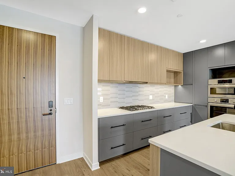 255 W Falls Station Blvd #510 — Photo 6