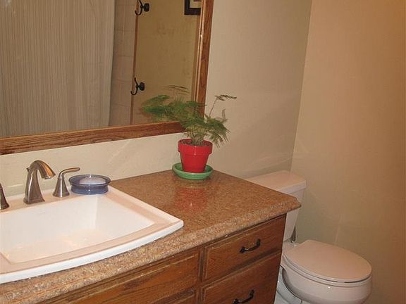4th image of 2922 Silverwood Pl