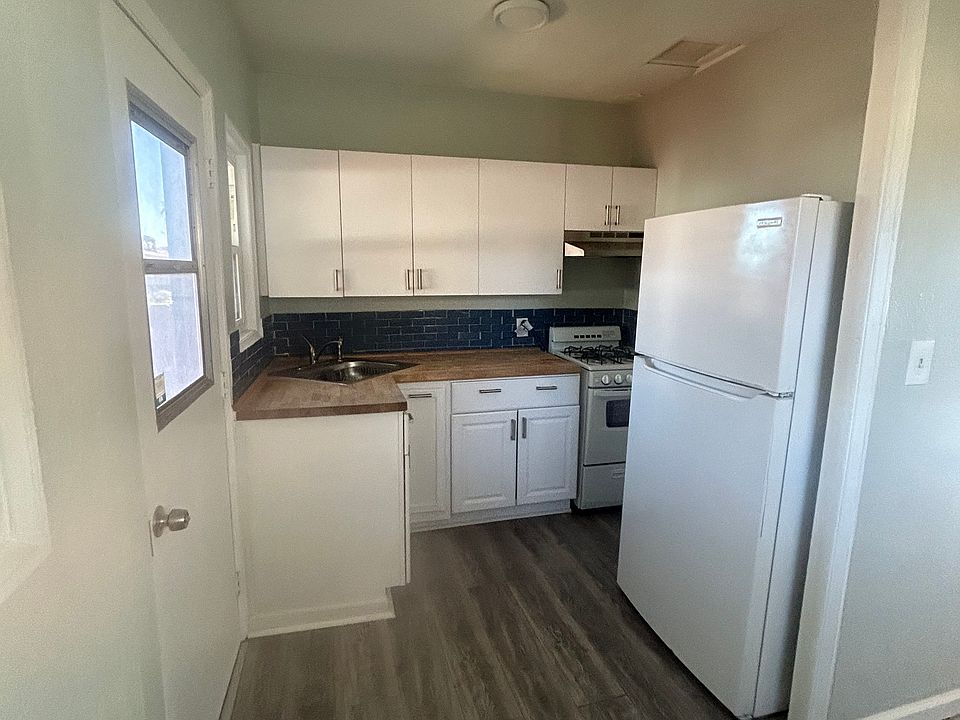 1st image of 407 W San Ysidro Blvd W APT 6
