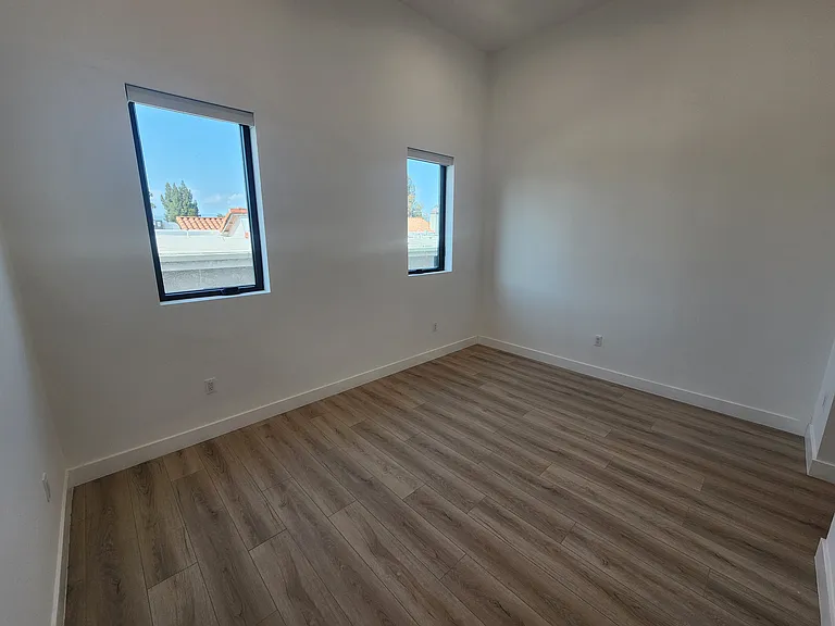 6061 Fulton Ave #4 — Photo 18