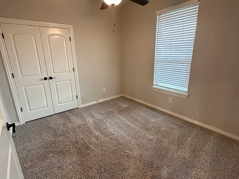 1723 Logans Way — Photo 18