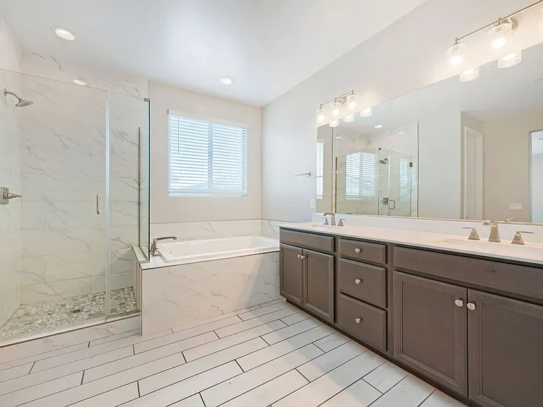 164 Pace Ave — Photo 11