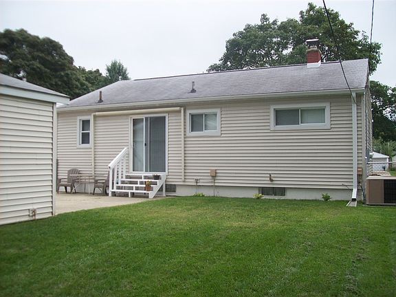 5th image of 3717 Beechwood Ave