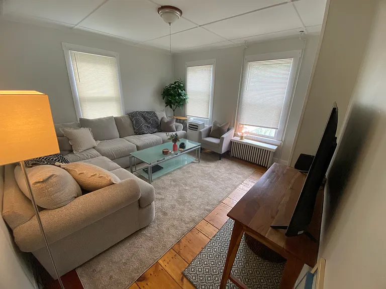 27 Perley St — Photo 5