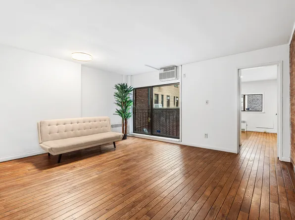 59 E 74th St APT 6A, New York, NY 10021