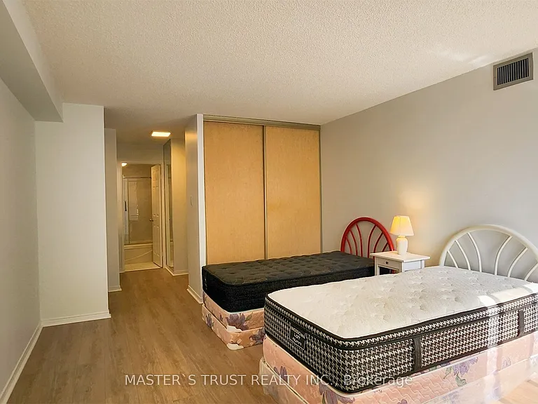 195 Saint Patrick St #404B — Photo 29
