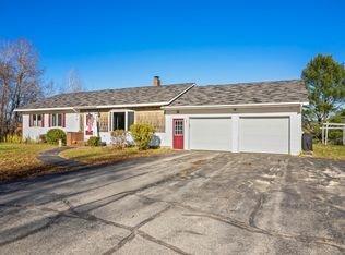 122 Cedar Ln, Farmington, ME 04938