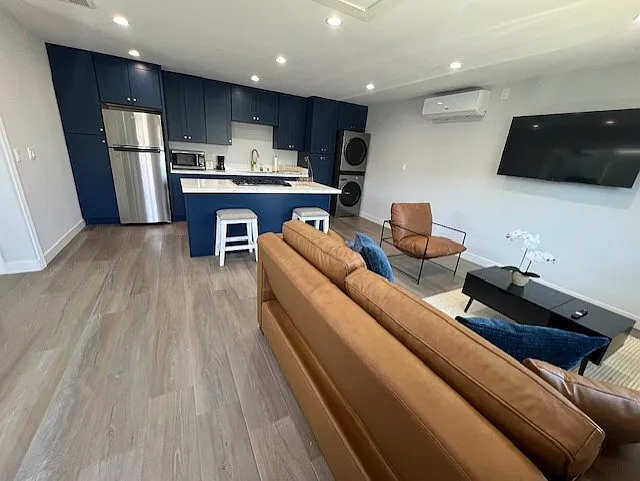 3561 S Cochran Ave — Photo 7