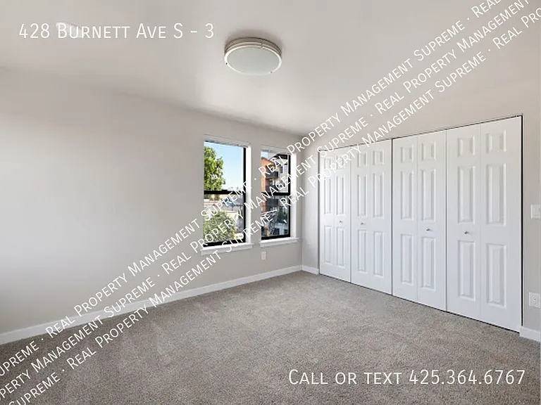 428 Burnett Ave S #3 — Photo 11