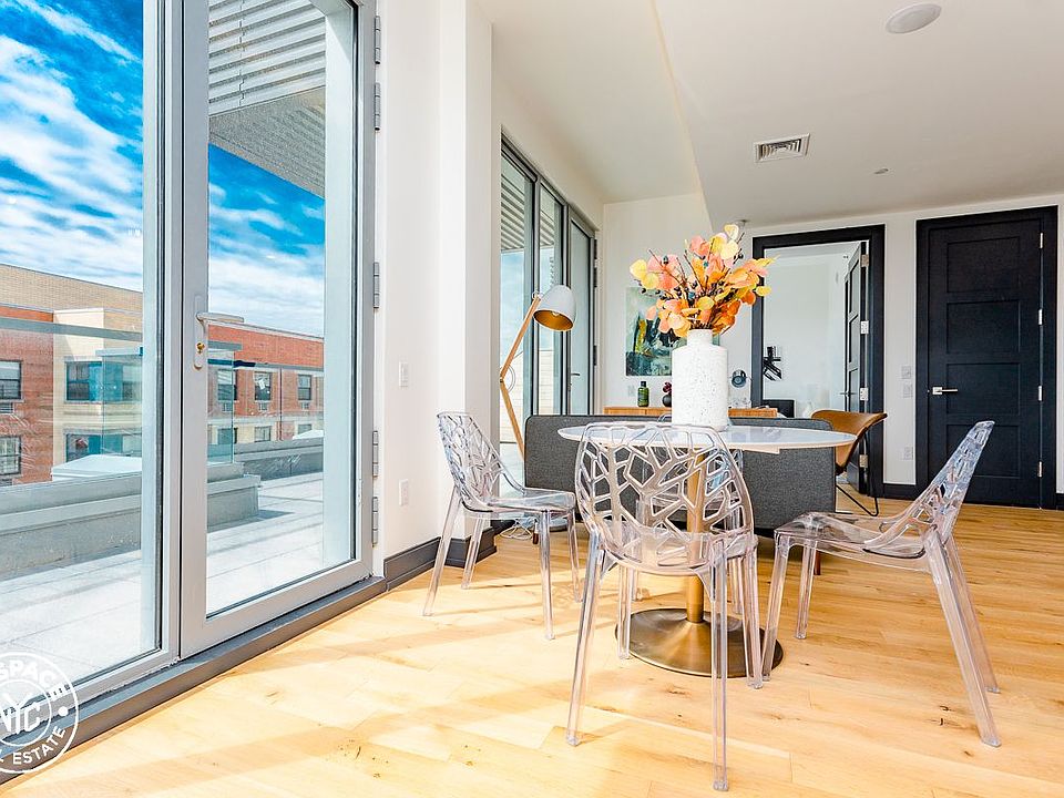 1st image of 10 Montieth St #963