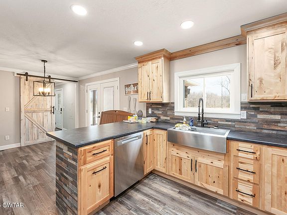 33rd image of 2656 Curve Woodville Rd