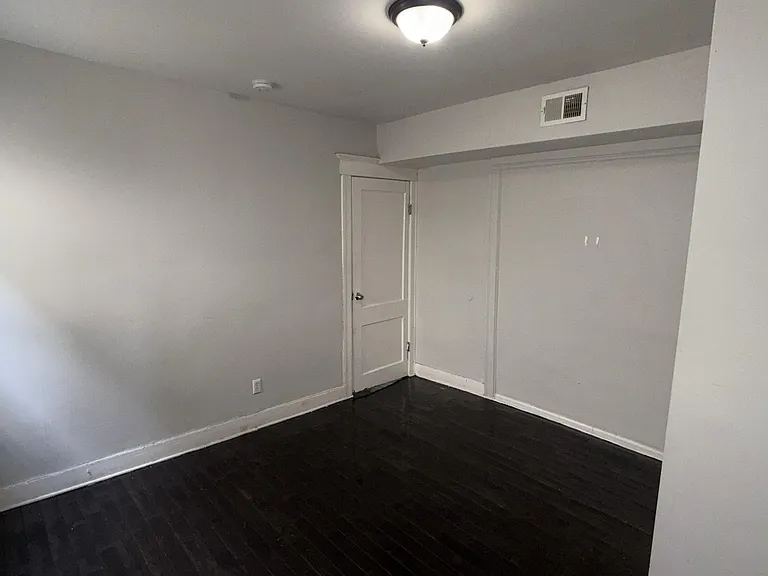 58 Clinton Pl #B — Photo 9