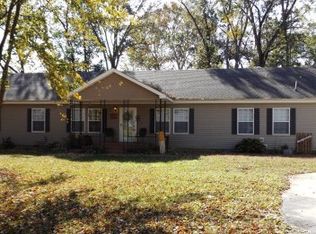 8001 County Road 700 E, Mc Leansboro, IL 62859