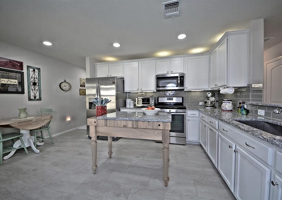 1st image of 602 Saguaro Way