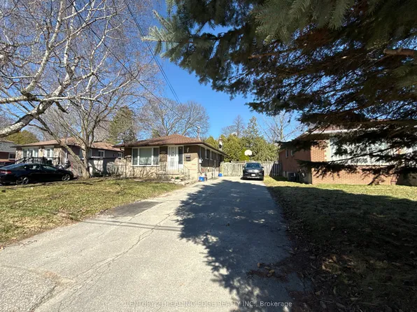 303 Wilson Rd N, Oshawa, ON L1G 6E4