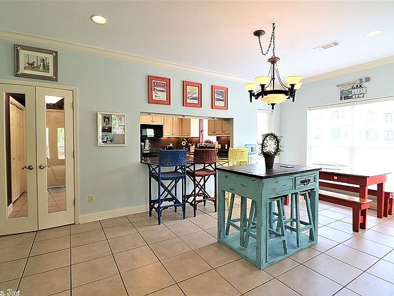 Dining/kitchen pass through 