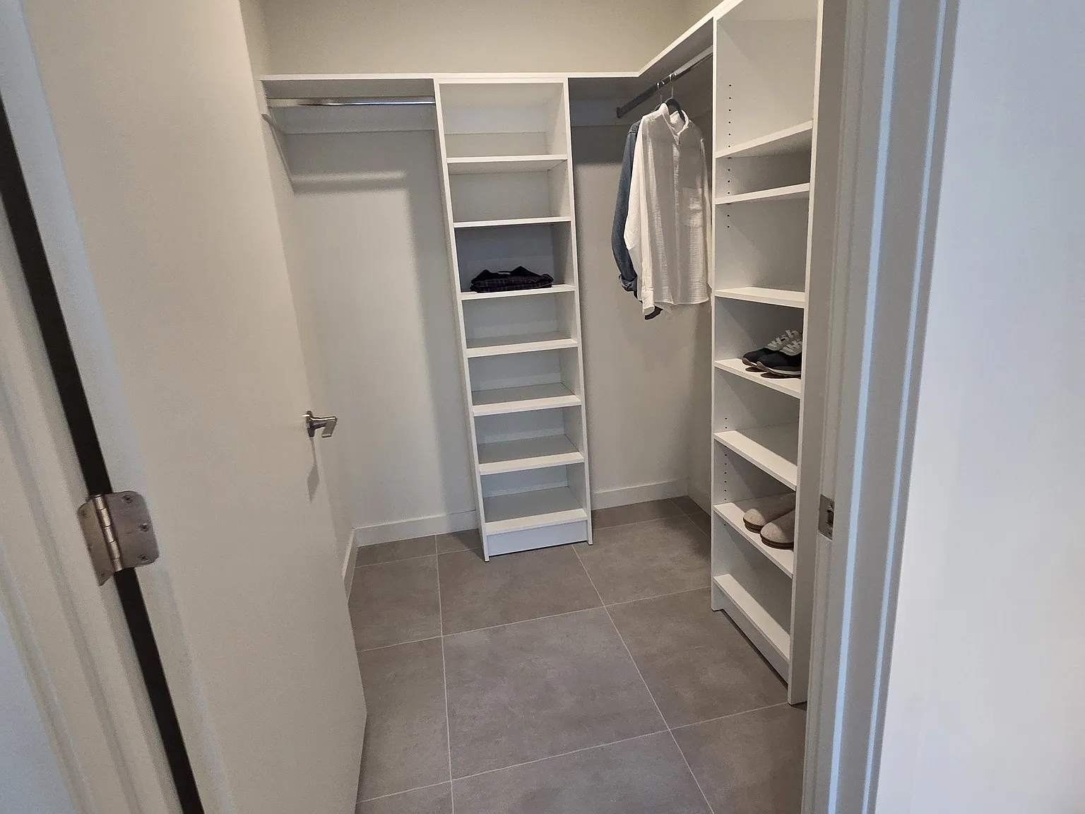 Studio, 560 sqft, $2,240 — Photo 4