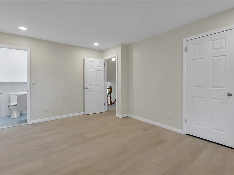 8 Fern Dr — Photo 14