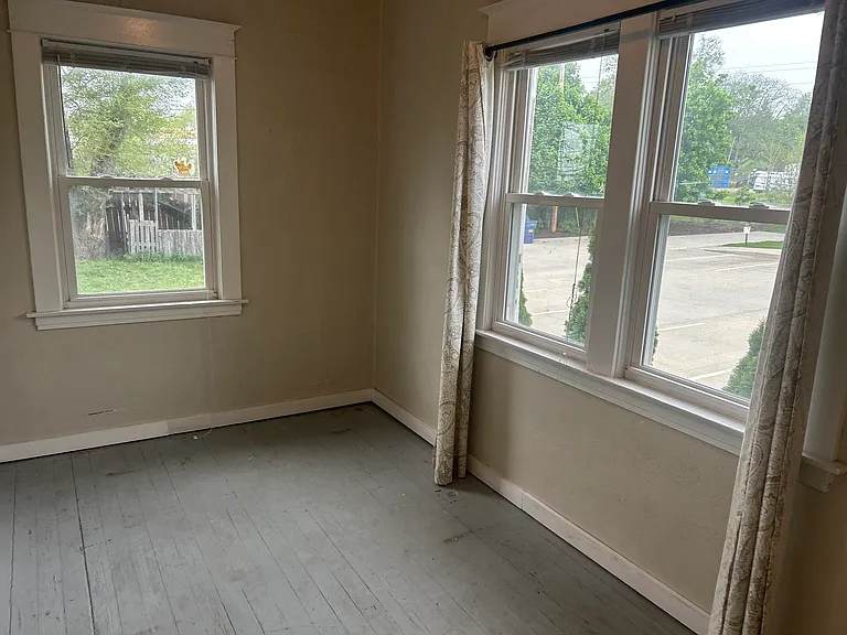 29 Coldbrook St NE #1 — Photo 5
