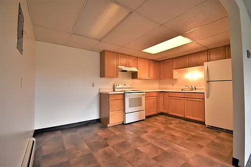 805 W Villard St #7 Photo 1