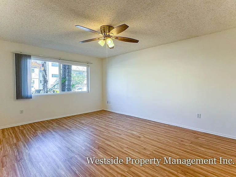 1755 Purdue Ave. — Photo 18