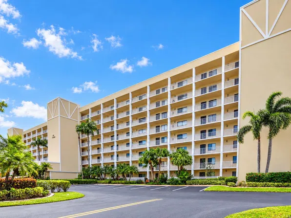 7290 KINGHURST Drive #807, Delray Beach, FL 33446