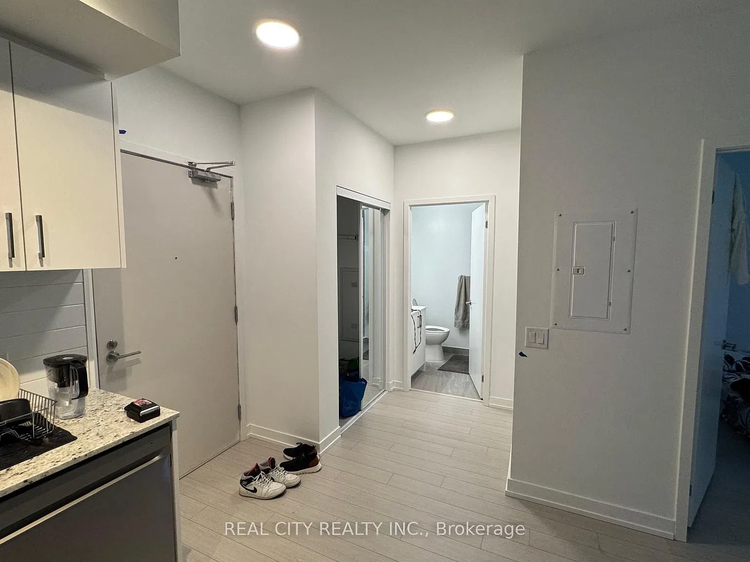 2 bed, $2,750 — Photo 2