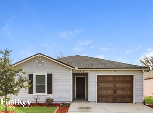 3046 Wavering Ln, Middleburg, FL 32068