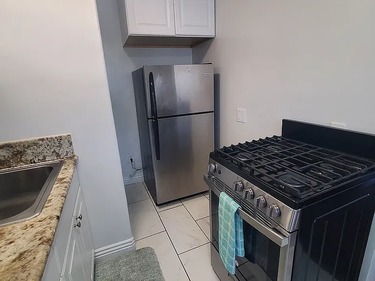 4120 E 1st St #2 — Photo 8