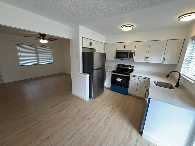 2819 SW Cornell Ave — Photo 7