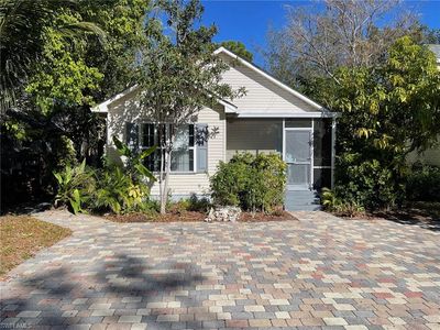 318 Leawood CIR, Naples, FL, 34104