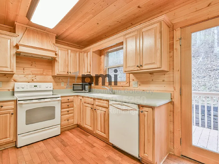 89 Twin Creek Dr — Photo 12