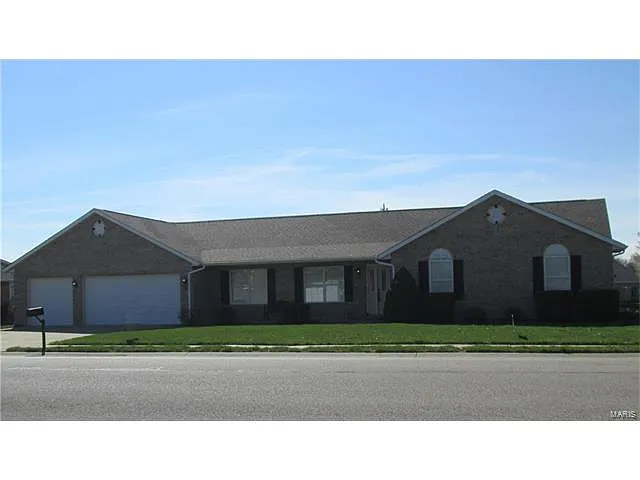 709 E Wesley Dr photo 1