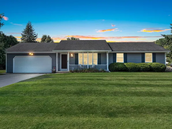 2708 Baylite Dr, Green Bay, WI 54313