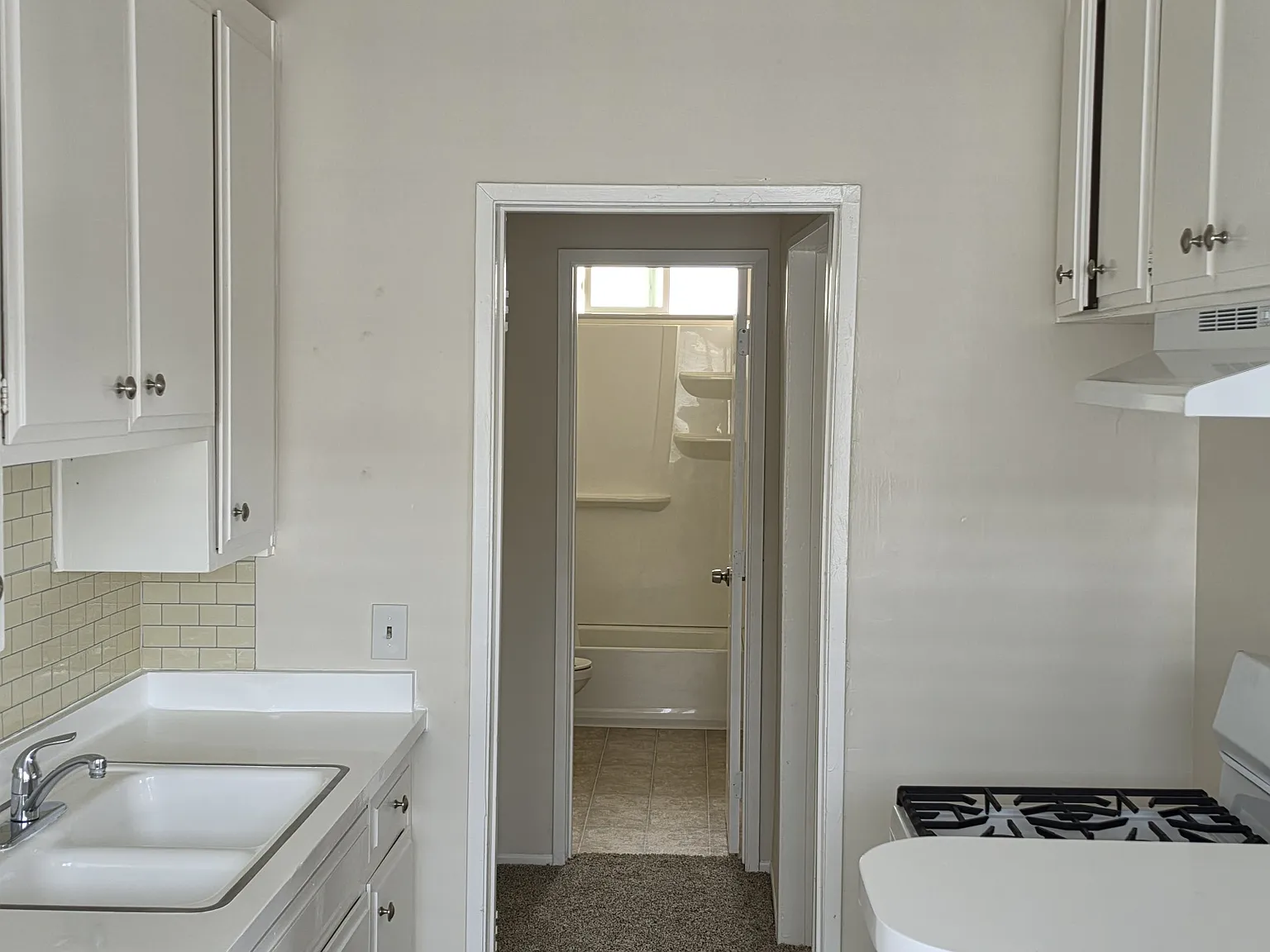 2 bed, 700 sqft, $2,350 — Photo 4