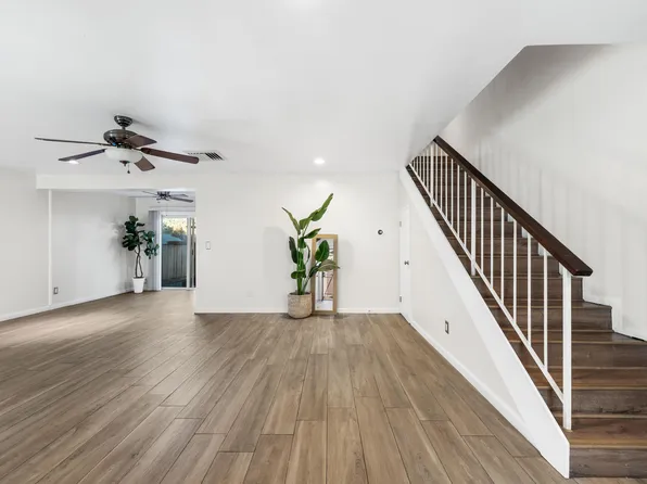 17123 Roscoe Blvd Unit 5, Northridge, CA 91325