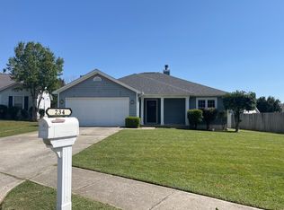 234 River Oaks Dr, Madison, AL 35758