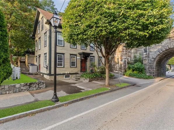 78 King St, East Greenwich, RI 02818