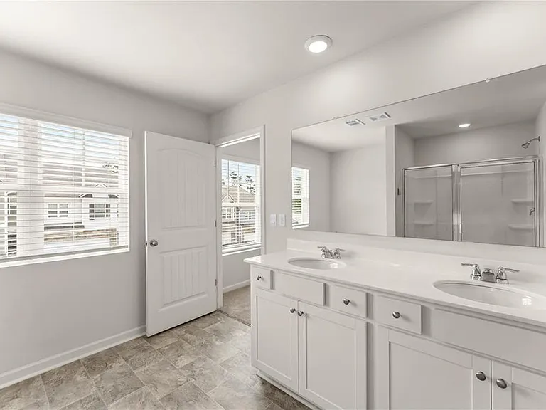 300 Stoneybrook Dr — Photo 22