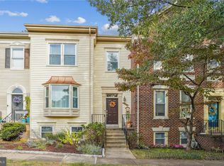 14317 Winding Woods Ct, Centreville, VA 20120
