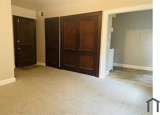 Studio, $695 — Photo 2
